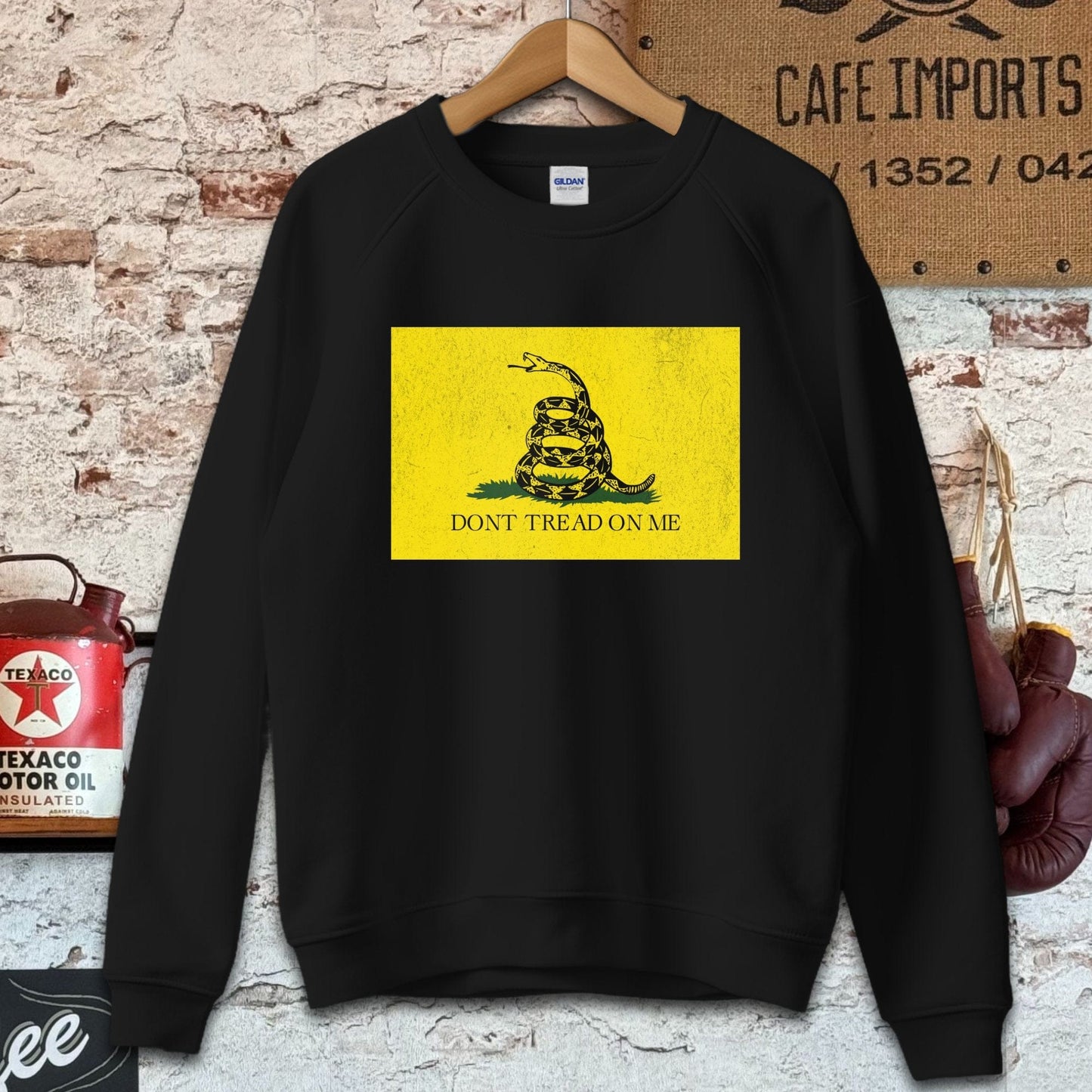 Sweatshirt / S / Black Gadsden - Dont Tread On Me Shirt