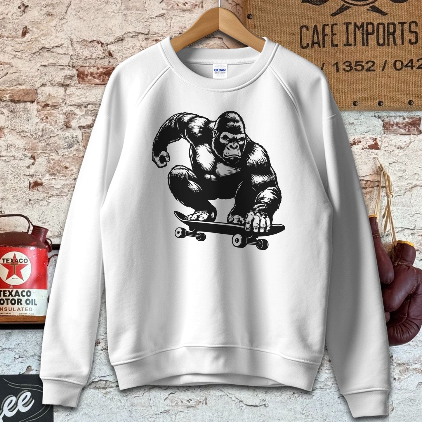 Sweatshirt / S / White Gorilla Skateboarding Shirt