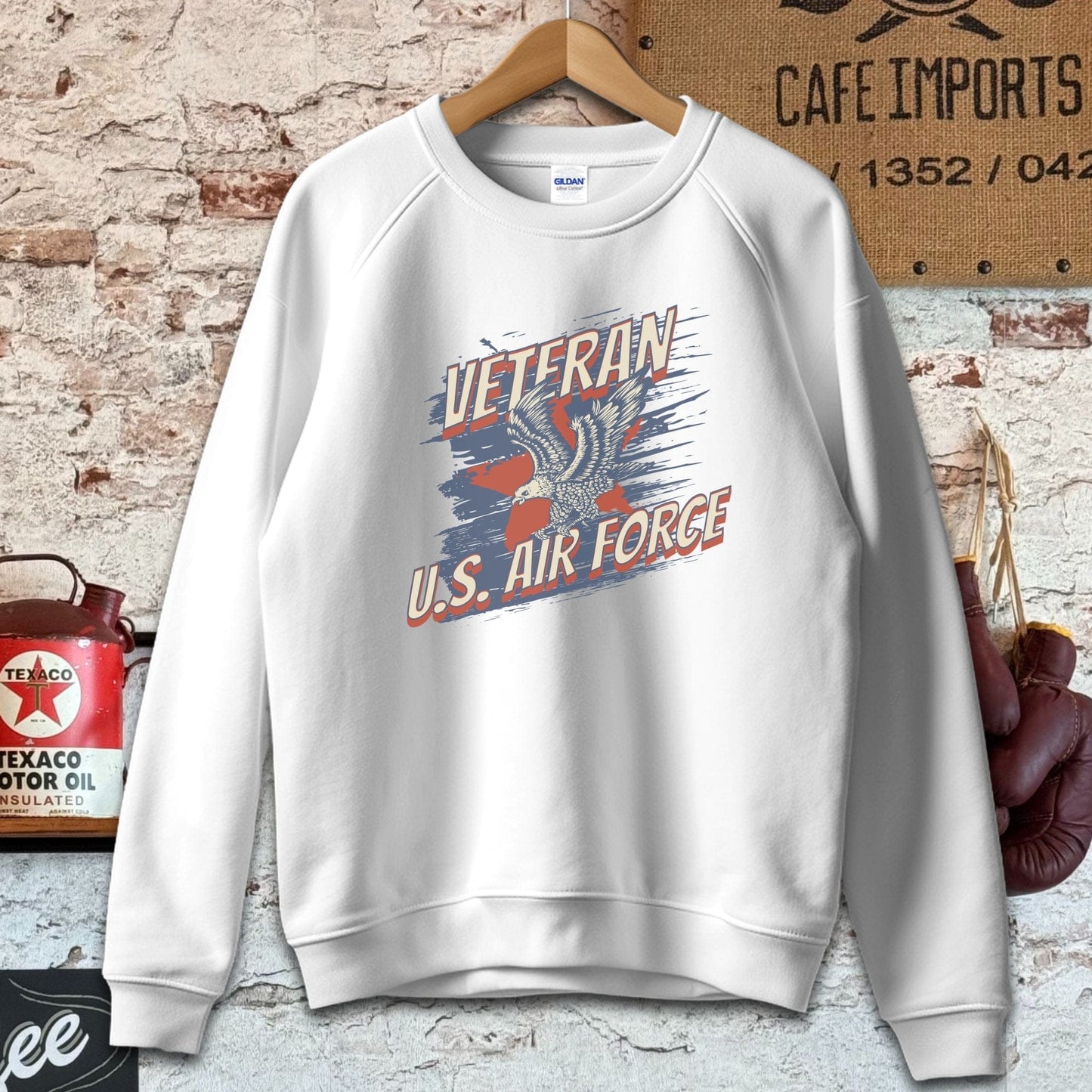 Sweatshirt / S / White U.S. Air Force Veteran Shirt