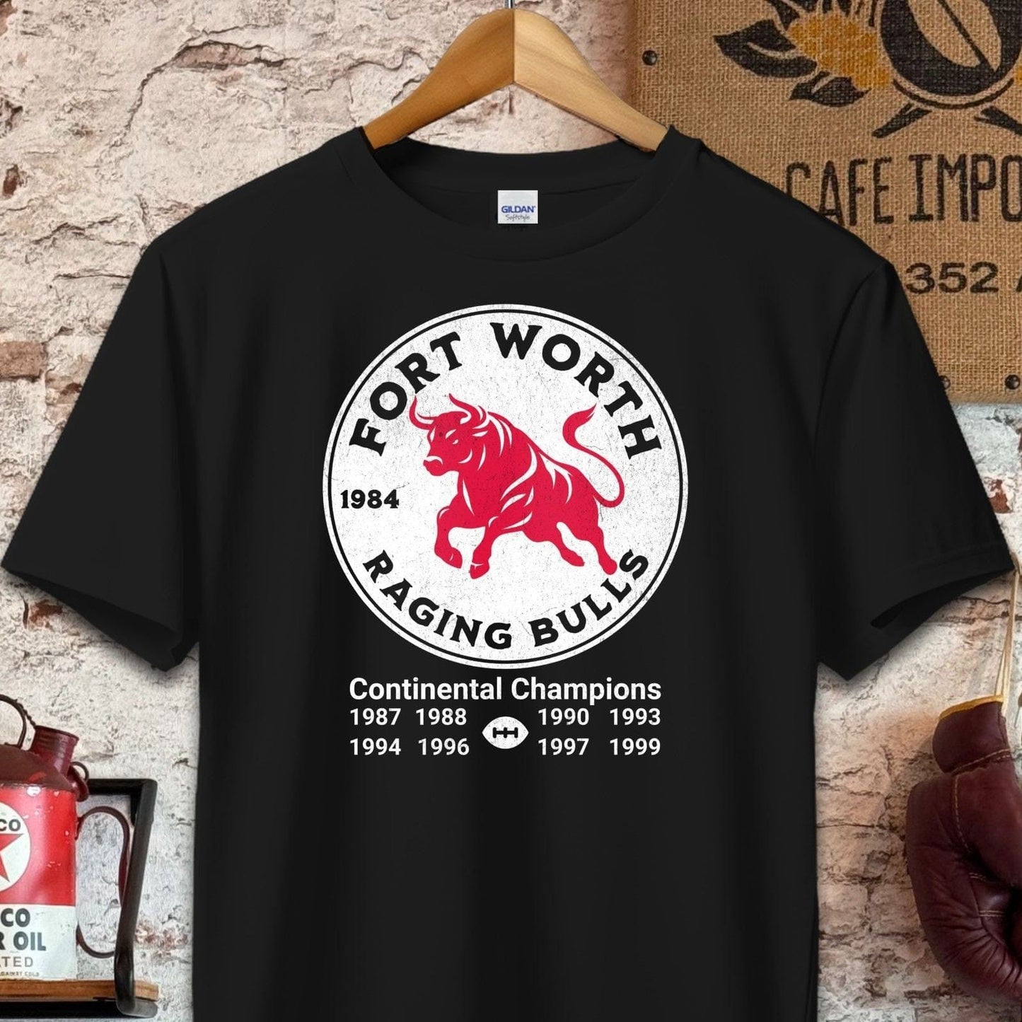 T-shirt / S / Black Fort Worth Raging Bulls Vintage Style Shirt