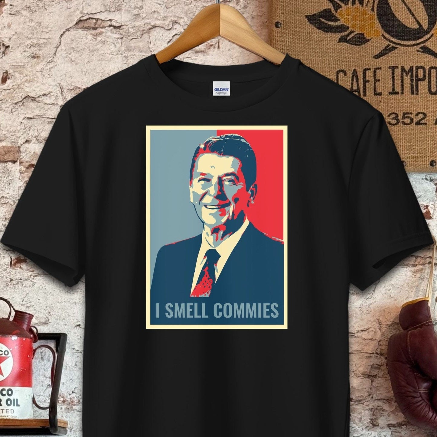 T-shirt / S / Black Reagan I Smell Commies Shirt