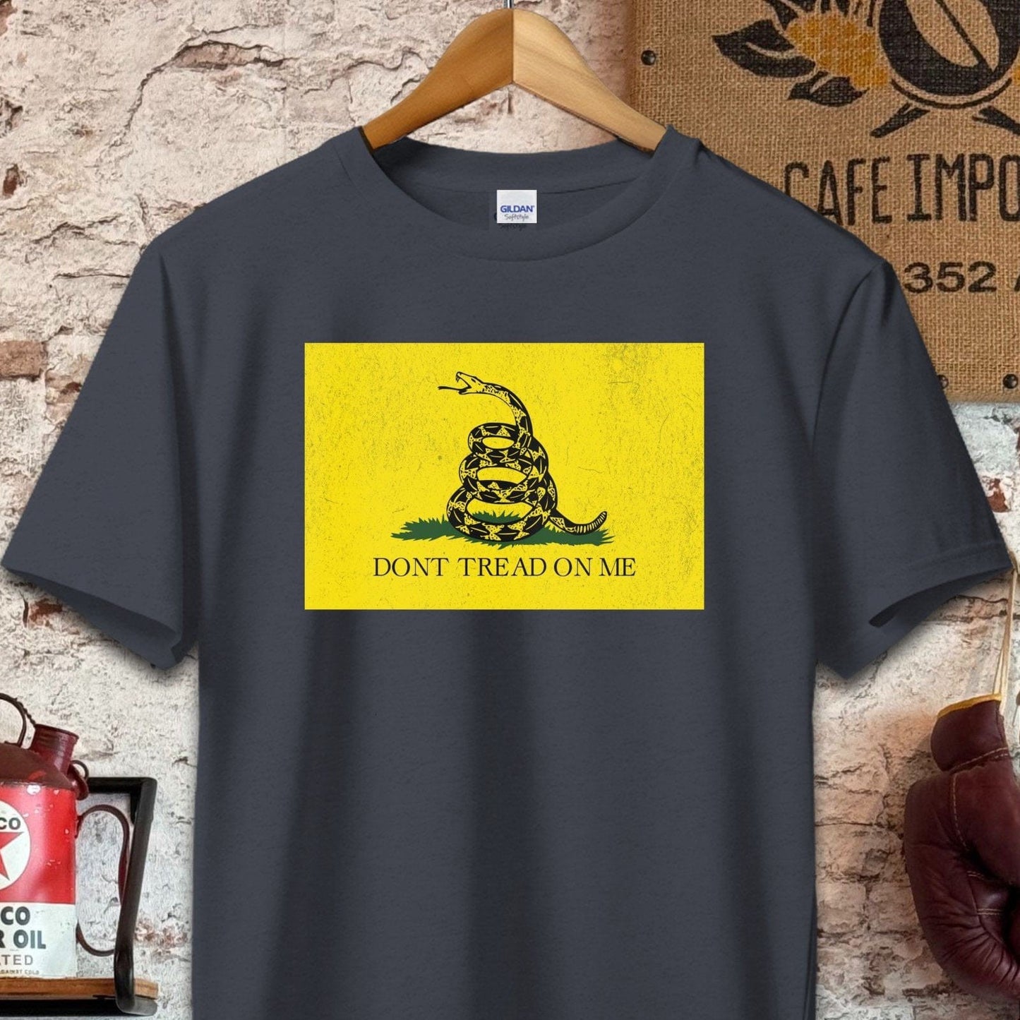 T-shirt / S / Dark Heather Gadsden - Dont Tread On Me Shirt