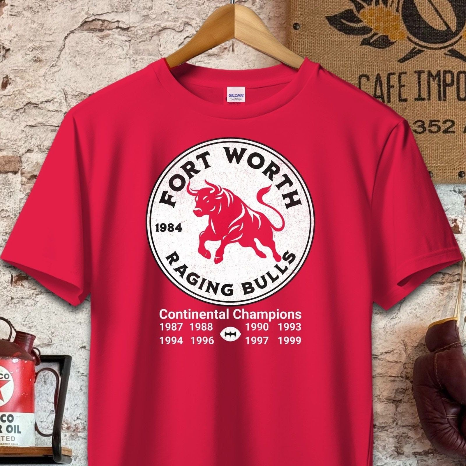 T-shirt / S / Red Fort Worth Raging Bulls Vintage Style Shirt